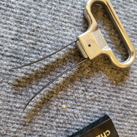 Vintage Chateau St Jean Prong Wine Bottle Cork Puller Opener - Picture 3 of 4